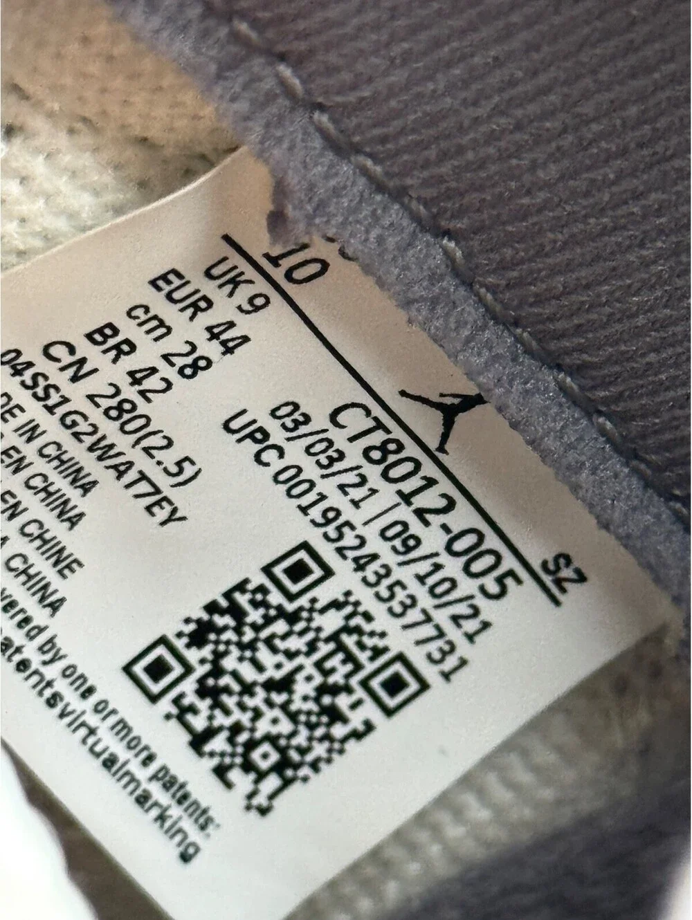 Jordan sneakers replacement size